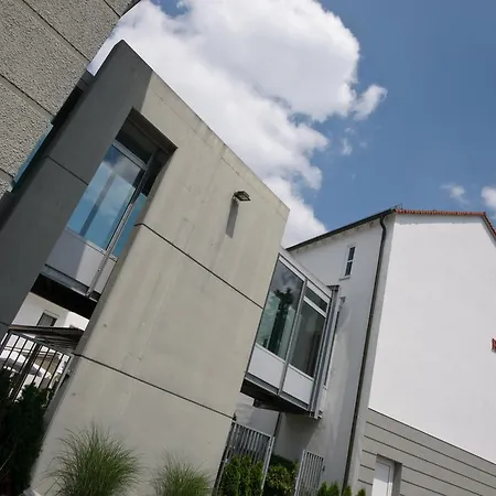 Feyrer Hotel 3*
